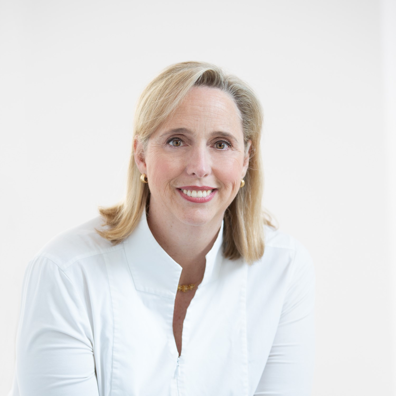 Unlocking Law Firm Growth Through EOS Systems With Brooke Lively