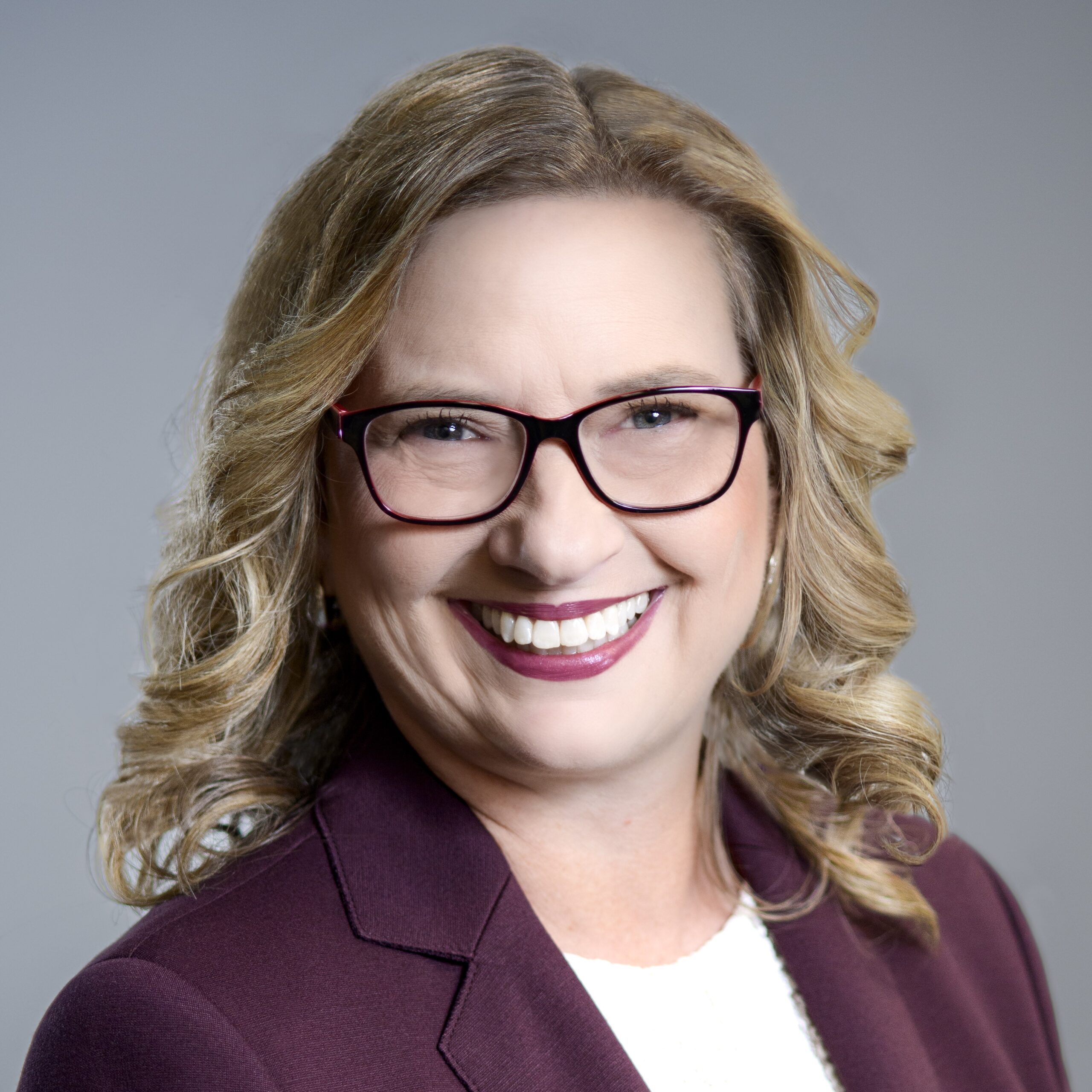 Creating Home Systems That Reduce Overwhelm With Lisa Woodruff